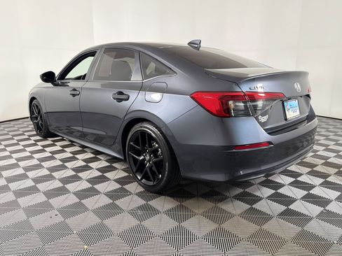 Used 2023 Honda Civic Sport image 2