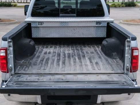 Used 2013 Ford F250 Lariat w/ Lariat Interior Pkg AWD/4WD image 32