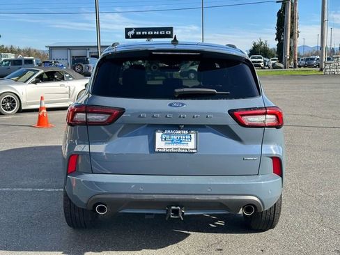 Used 2023 Ford Escape ST-Line Elite w/ Class II Trailer Tow Package image 3