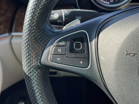 Used 2017 Mercedes-Benz E 300 4MATIC image 26