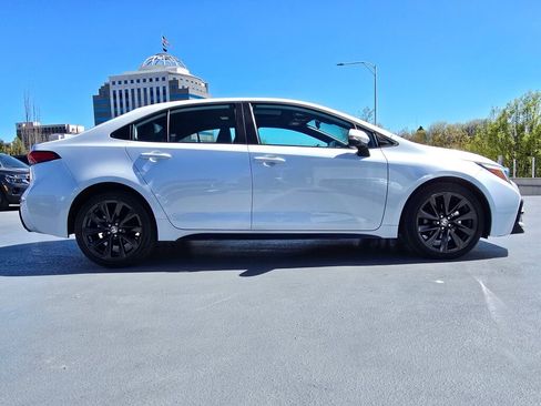 Used 2023 Toyota Corolla XSE FWD image 2