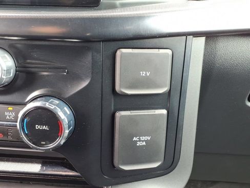 Used 2024 Ford F150 Lariat w/ Equipment Group 502A High AWD/4WD image 31