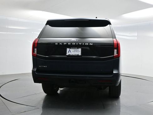 Used 2025 Ford Expedition Active image 46