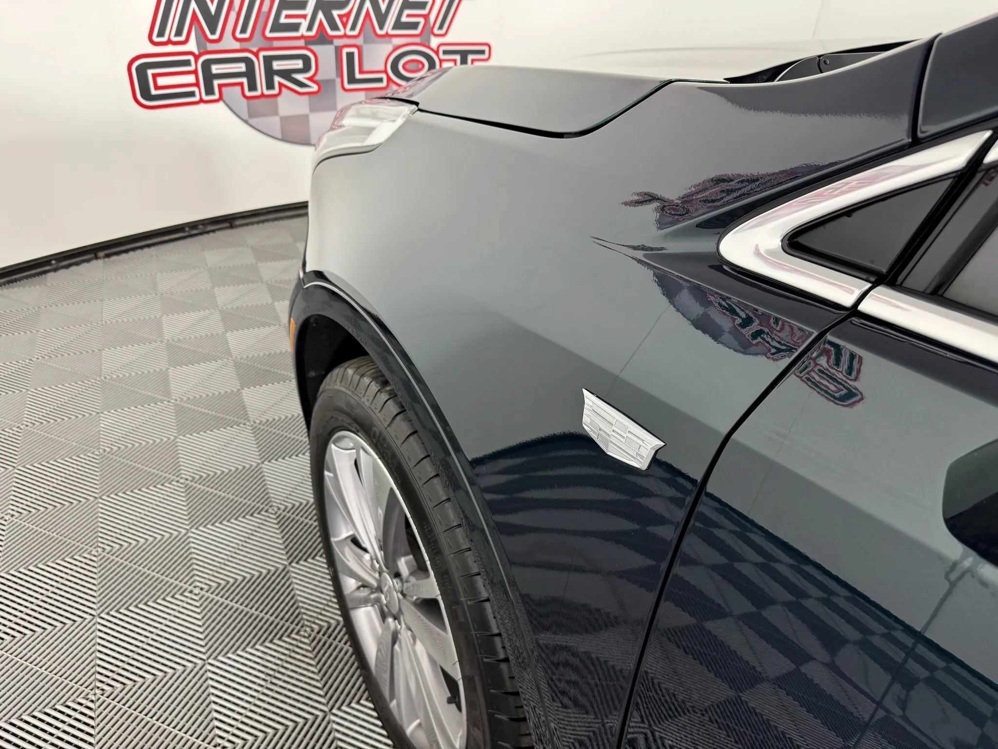 Used 2024 Cadillac XT5 Premium Luxury w/ LPO, Floor Liner Package AWD/4WD image 25