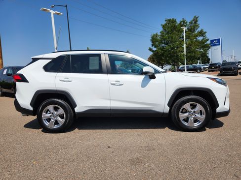 Used 2023 Toyota RAV4 XLE w/ Convenience Package AWD/4WD image 2