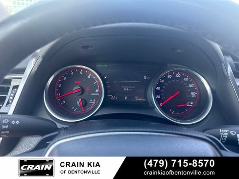 Used 2018 Toyota Camry XSE FWD image 14