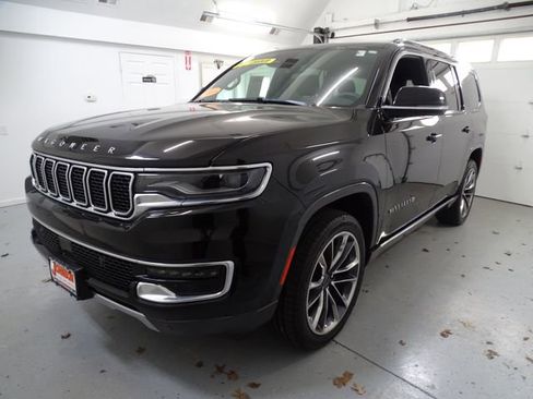 Certified 2022 Jeep Wagoneer Series III w/ Premium Group I image 18