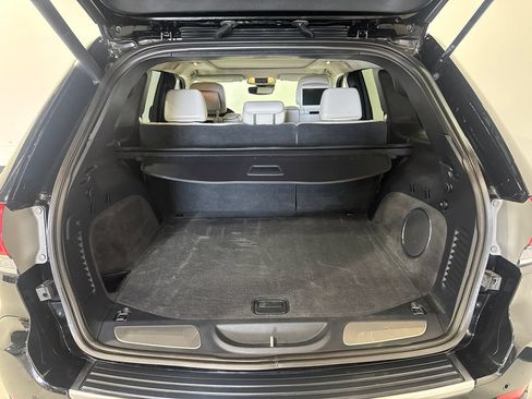 Used 2021 Jeep Grand Cherokee Summit AWD/4WD image 28
