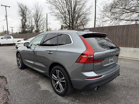 Used 2020 Volvo XC60 T5 Momentum image 8