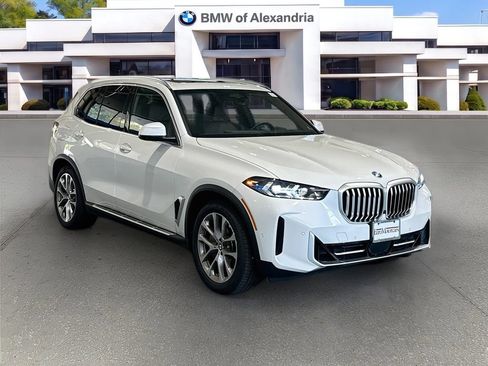 Used 2026 BMW X5 xDrive50e w/ Executive Package AWD/4WD image 3
