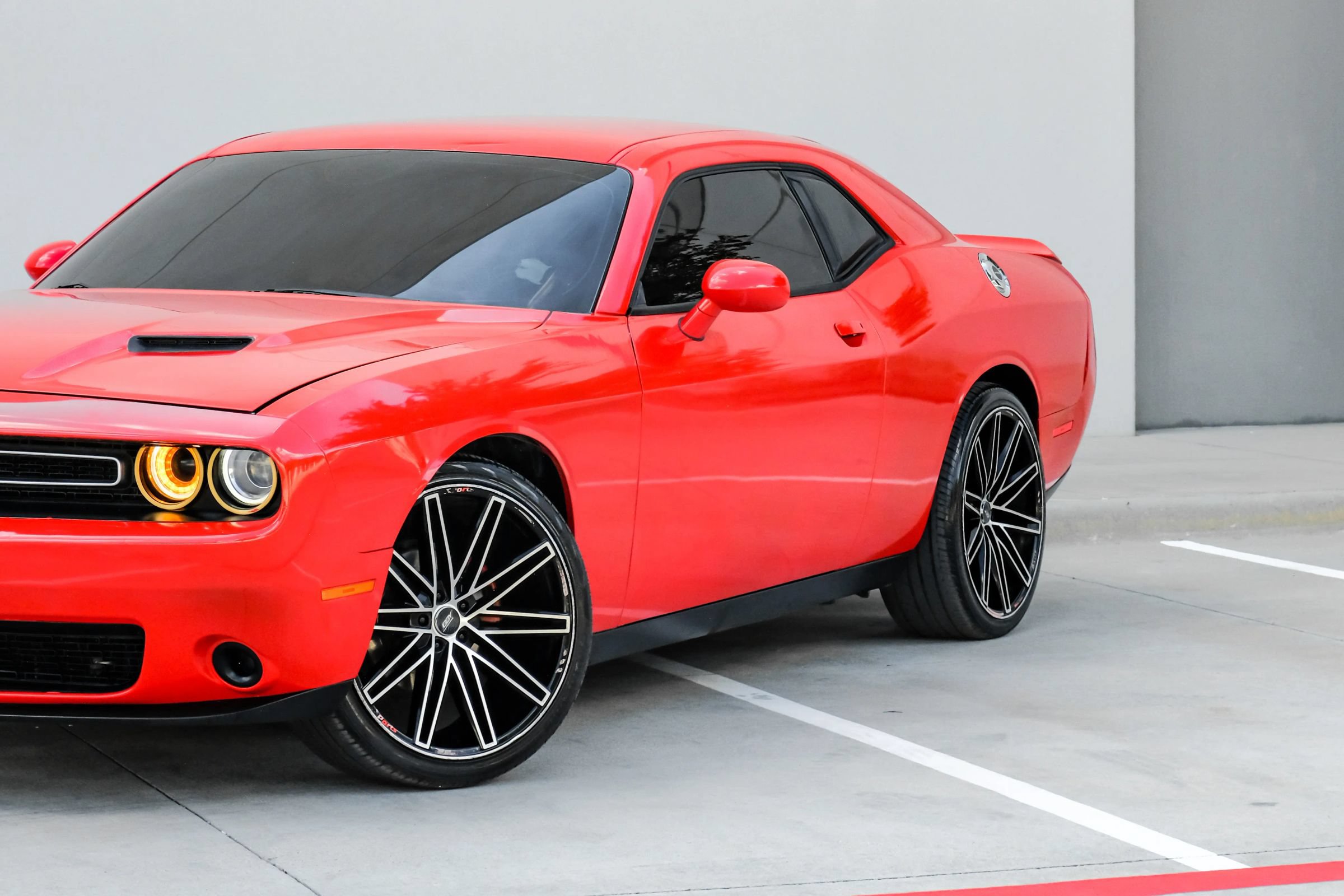 Used 2019 Dodge Challenger SXT RWD image 8