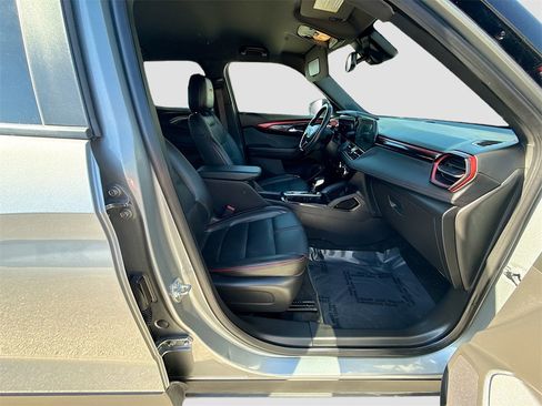 Used 2025 Chevrolet TrailBlazer RS w/ Convenience Package image 26
