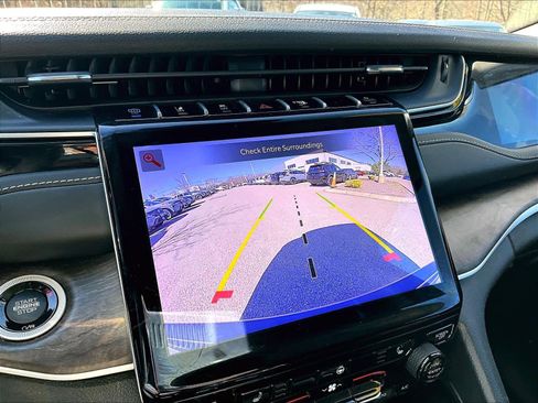 Used 2024 Jeep Grand Cherokee Limited 4xe image 19