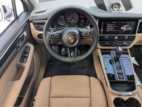 New 2026 Porsche Macan image 16