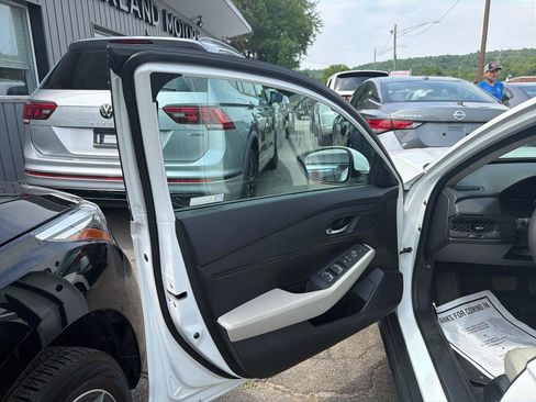 Used 2023 Honda Accord EX image 14