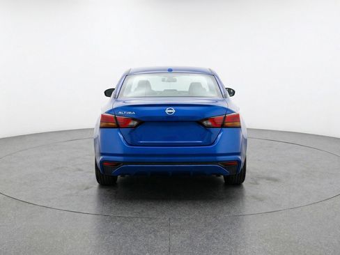 Used 2025 Nissan Altima 2.5 SV FWD image 7