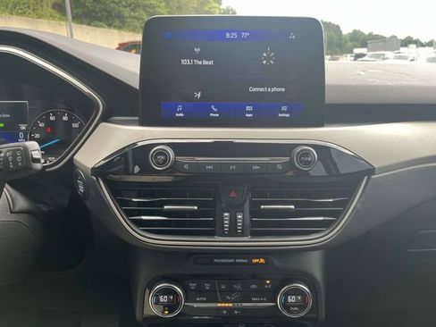 Used 2021 Ford Escape SE FWD image 30