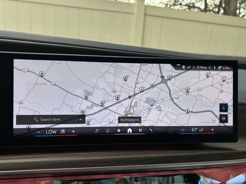 Used 2023 BMW i7 xDrive60 AWD/4WD image 44