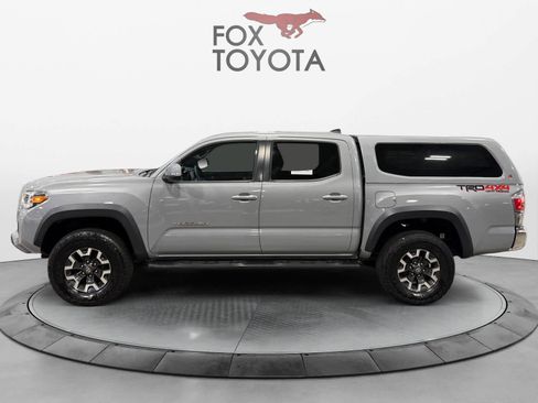 Used 2020 Toyota Tacoma TRD Off-Road AWD/4WD image 3