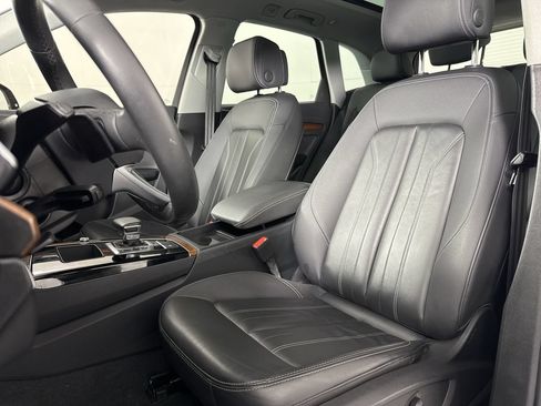 Used 2023 Audi Q5 2.0T Premium w/ Convenience Package AWD/4WD image 19