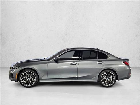 Used 2026 BMW 330i Sedan w/ Premium Package RWD image 5