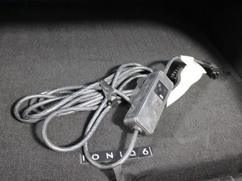 Used 2024 Hyundai Ioniq 6 SEL RWD image 28