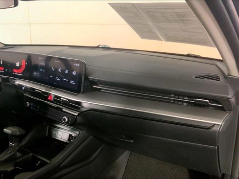 Used 2025 Kia K5 LXS FWD image 16