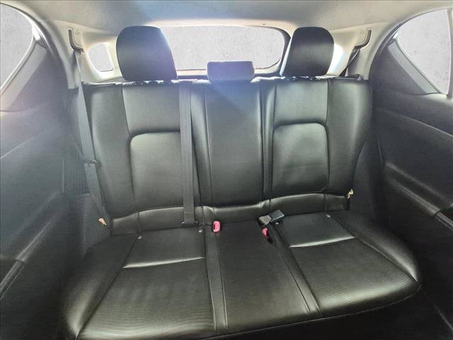 Used 2011 Lexus CT 200h Premium w/ Premium Audio Pkg FWD image 23