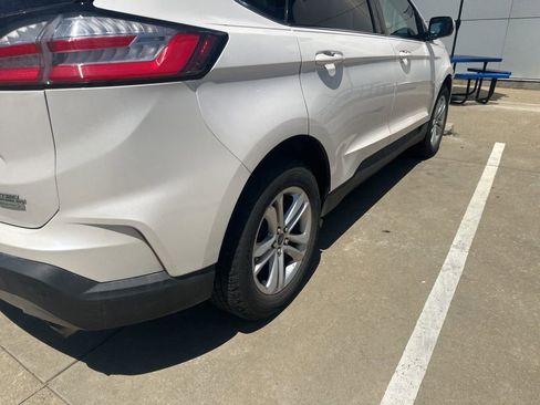 Used 2019 Ford Edge SEL w/ Equipment Group 201A FWD image 11