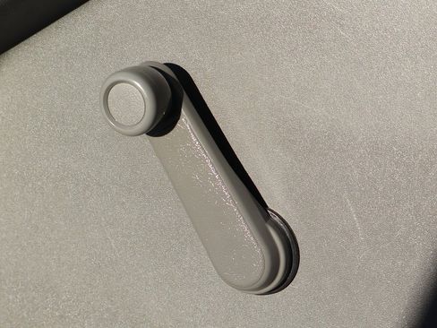 Used 2018 Nissan Frontier S image 16