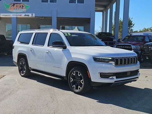 Used 2023 Jeep Wagoneer L Series III image 1