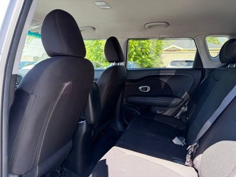 Used 2016 Kia Soul FWD image 13