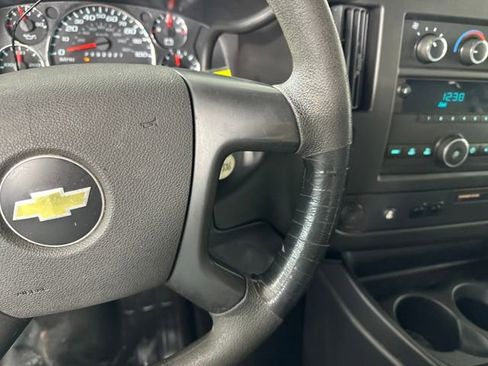 Used 2013 Chevrolet Express 1500 AWD image 16
