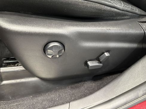Used 2020 Jeep Grand Cherokee High Altitude AWD/4WD image 17