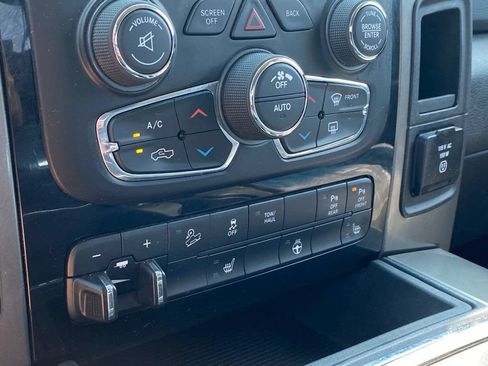 Used 2018 RAM 2500 Big Horn w/ Sport Appearance Group AWD/4WD image 29
