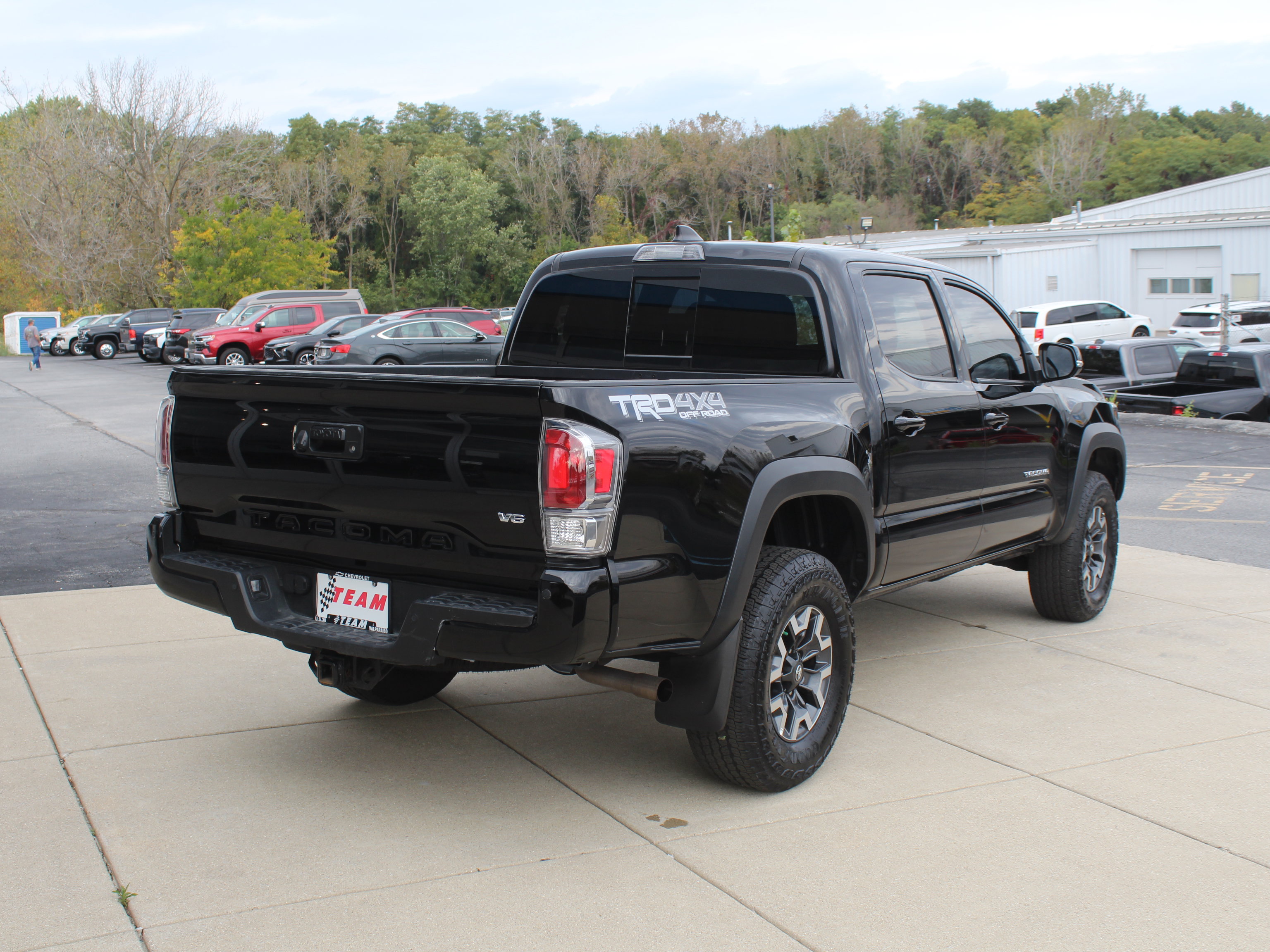 Used 2023 Toyota Tacoma TRD Off-Road w/ TRD Premium Off Road Package AWD/4WD image 6