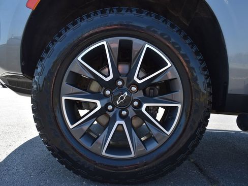 Used 2021 Chevrolet Tahoe Z71 w/ Rear Media and Nav Package image 19