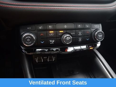 Used 2023 Dodge Durango GT RWD image 11