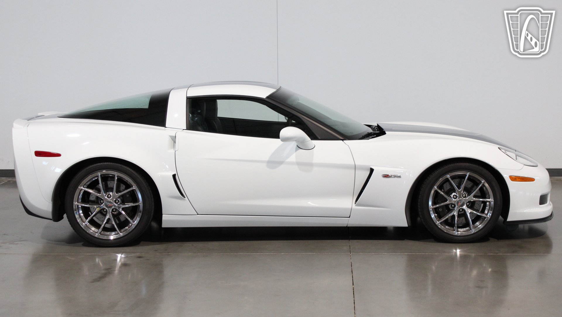 Used 2013 Chevrolet Corvette Z06 w/ 3LZ Preferred Equipment Group RWD image 22
