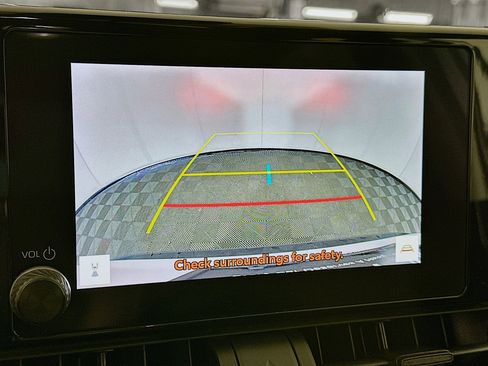 Used 2024 Toyota RAV4 LE image 21