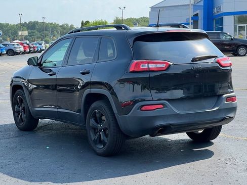 Used 2018 Jeep Cherokee Latitude w/ Altitude Package AWD/4WD image 33