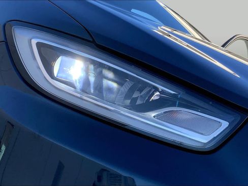 Used 2025 Chrysler Pacifica Limited FWD image 28