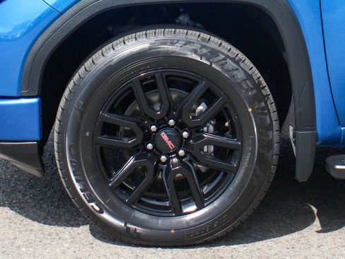 Used 2022 GMC Sierra 1500 Elevation image 38