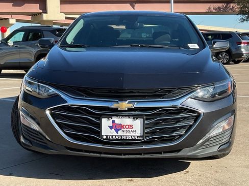 Used 2023 Chevrolet Malibu LT image 3