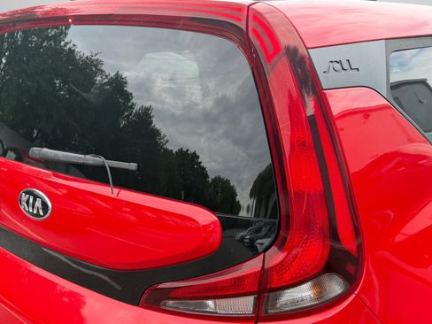 Certified 2021 Kia Soul LX FWD image 44