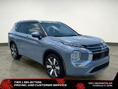 Used 2025 Mitsubishi Outlander SEL FWD image 14