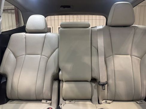Used 2023 Subaru Ascent Limited w/ Technology Package image 24