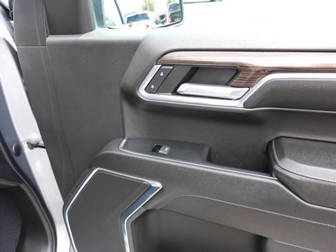 Used 2023 Chevrolet Silverado 1500 LT AWD/4WD image 31