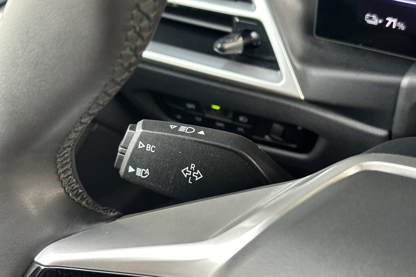 Certified 2025 BMW i4 eDrive40 RWD image 32