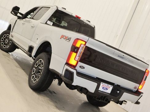 New 2025 Ford F350 Platinum w/ FX4 Off-Road Package image 34
